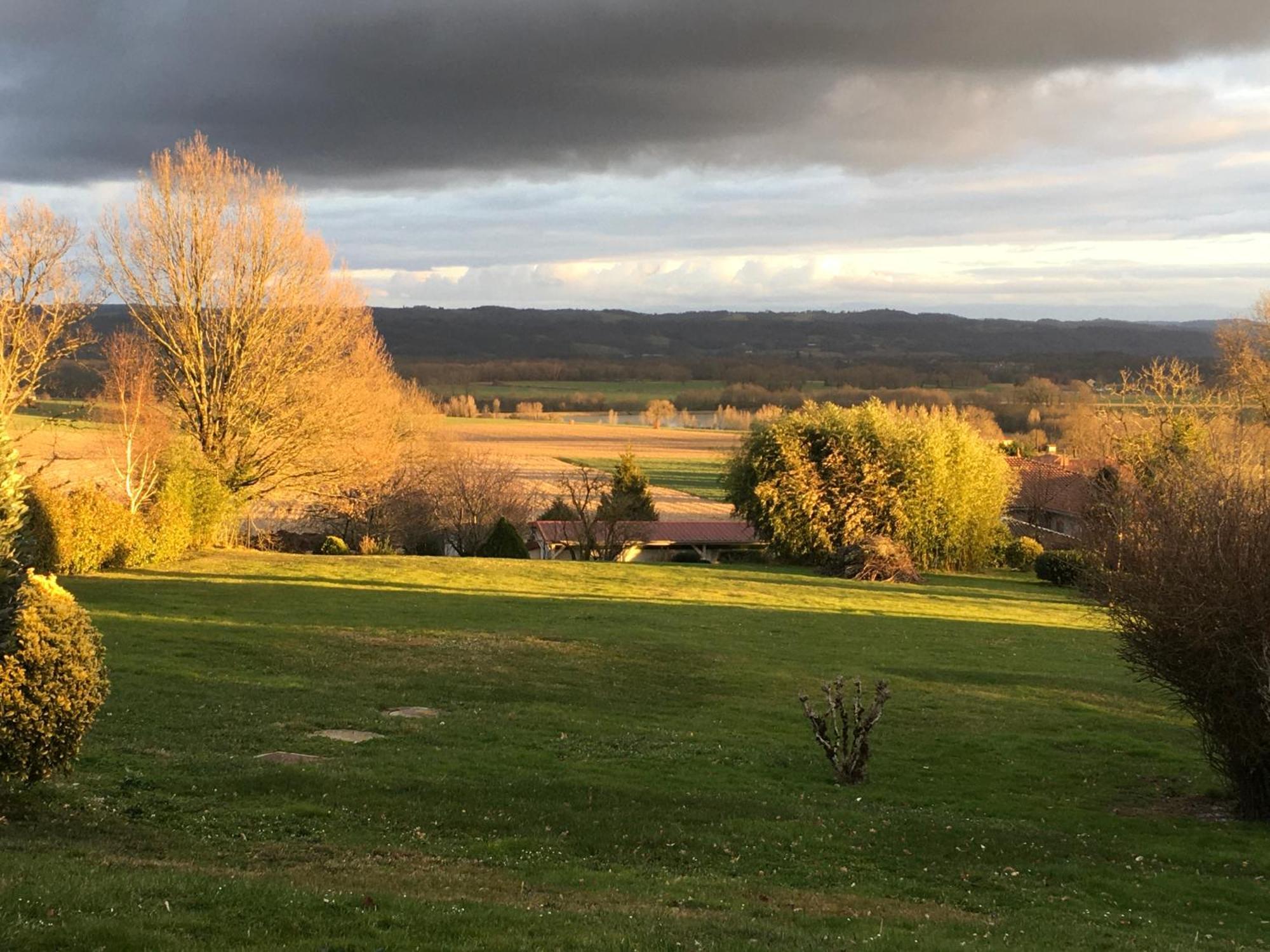 Gite Au Bouzigues Monlaur-Bernet Luaran gambar